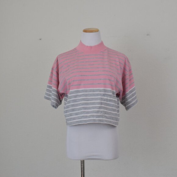 Vintage 90s Pink/Gray Mockneck Crop Tee by Nike - Picture 5 of 11